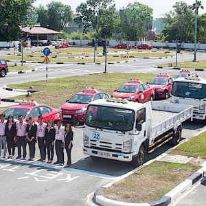 HỌC GPLX LÁI XE